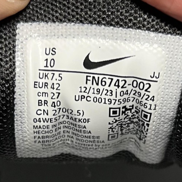 Nike Vomero 5 Shoes Womens Size 10 Running Cushlon Mesh FN6742-002 - Picture 8 of 9